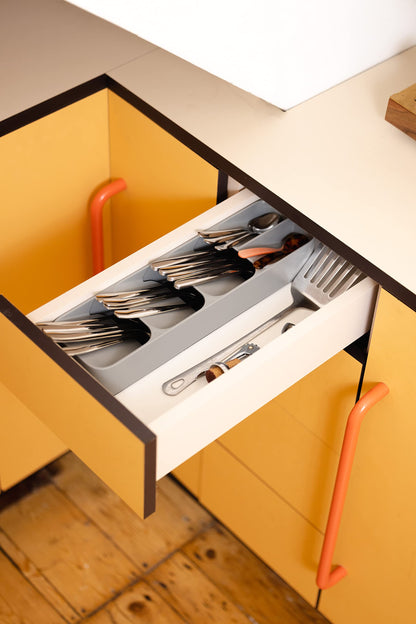 THELTA Plastic Compact Cutlery Organizer Rack Knife Fork Spoon Tray